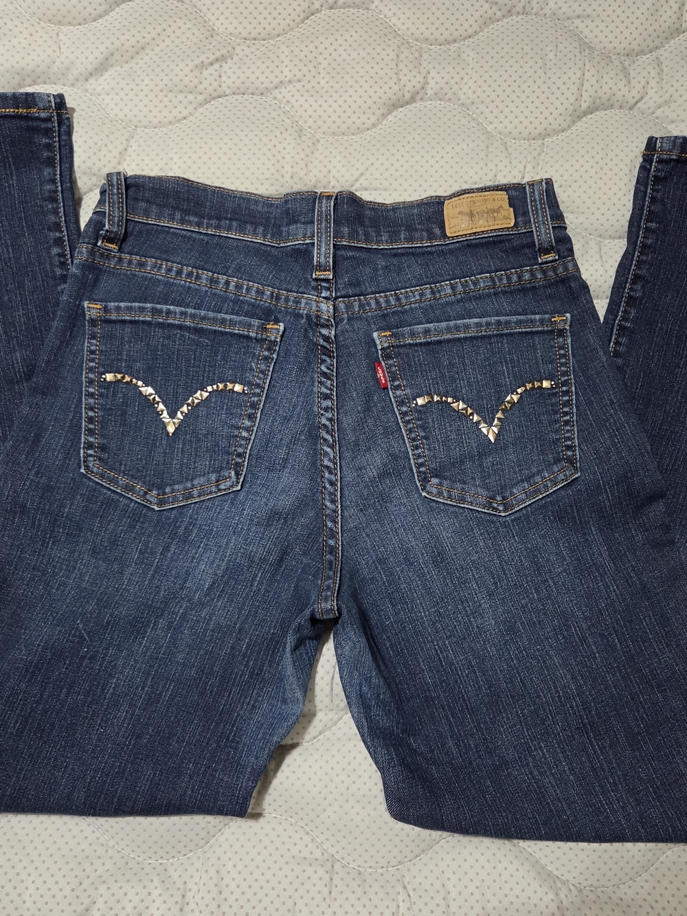 Levi's Women's Dark Blue Straight Leg Jeans with Studded Back Pockets